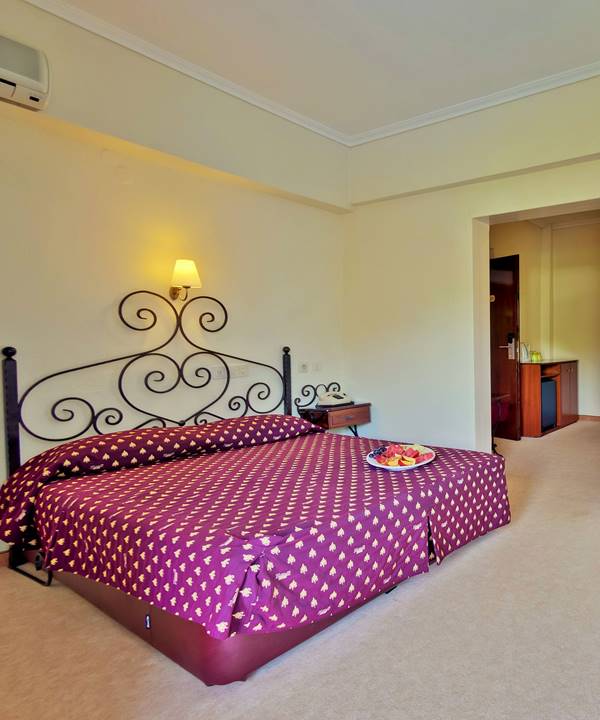 ΣΟΥΙΤΑ ΜΕ ΘΕΑ ΘΑΛΑΣΣΑ